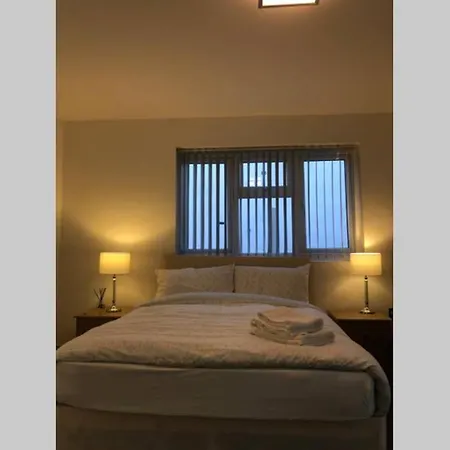 アパート Cozy Self Contained