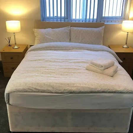Cozy Self Contained Apartment *